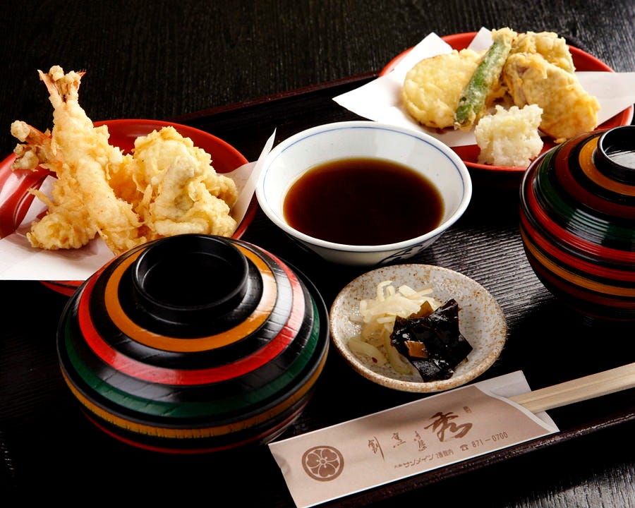 旬の素材のみ使用した
天ぷら定食はこちらです。