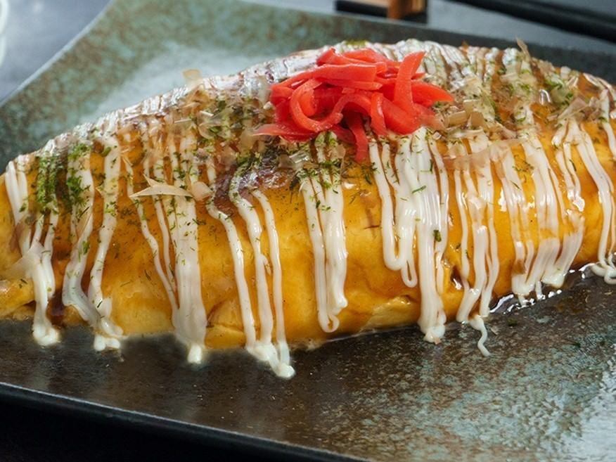 個室居酒屋 えびず 御茶ノ水店名物の芋豚の角煮とん平焼き