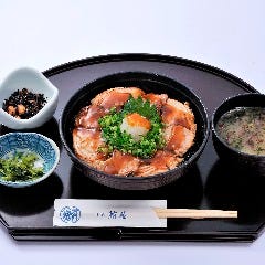 鮪ほほ肉と頭肉のステーキ丼定食