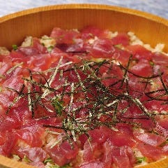 志摩の漁師たちが船の上で作って食べた有名なお寿司！手こね寿司