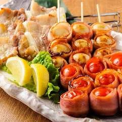 季節に合わせ、その時一番美味しい食材を使用した炉端焼き