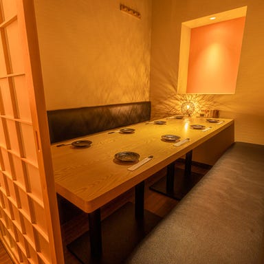 海鮮炉端焼きと旨い日本酒 完全個室居酒屋 あばれ鮮魚有楽町店 店内の画像