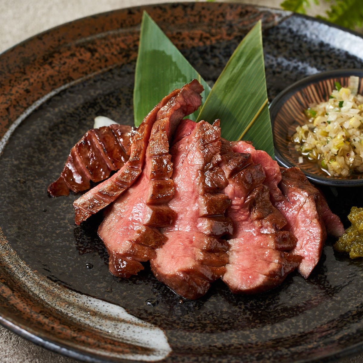 和牛・牛タン・地鶏 × 個室 鶴龍 かくりゅう 池袋総本店