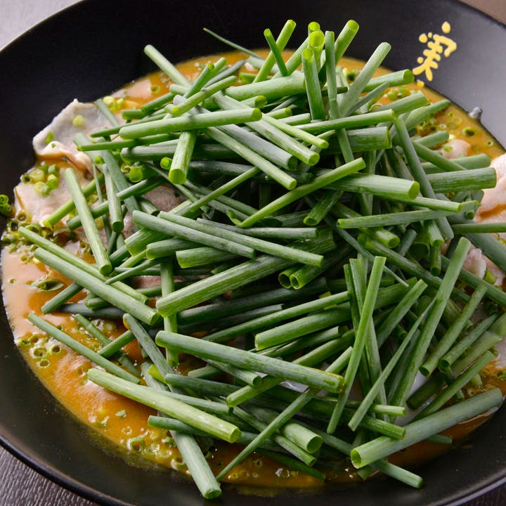 千葉県産ネギをこれでもかと乗せたネギバカは大人気のトッピング