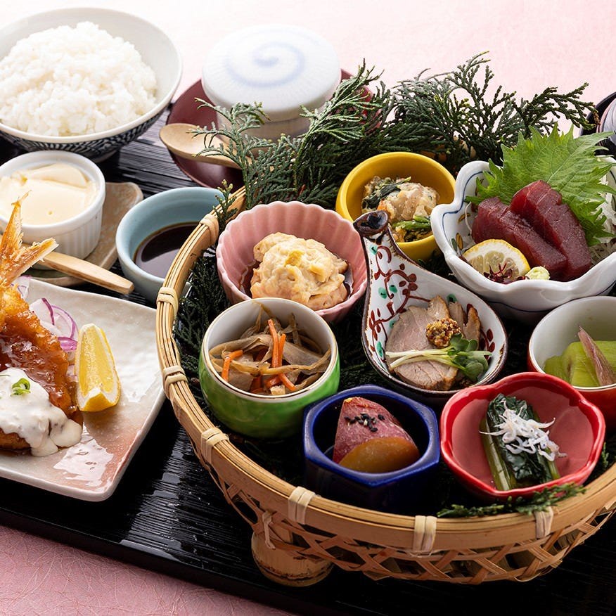 四季自然喰処 たちばな 新大阪本店の彩り御膳