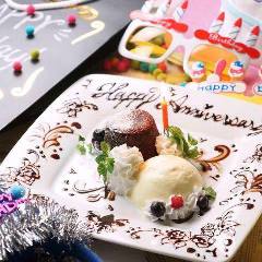 デザート盛合わせ2種盛り¥1,500円(税抜)3種盛り¥2,000円(税抜)