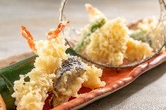 和食の伝統を大切にしつつ、新しい事にも挑戦してまいります。