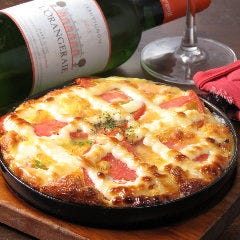 そぼろとトマトとほうれん草のオープンオムレツ