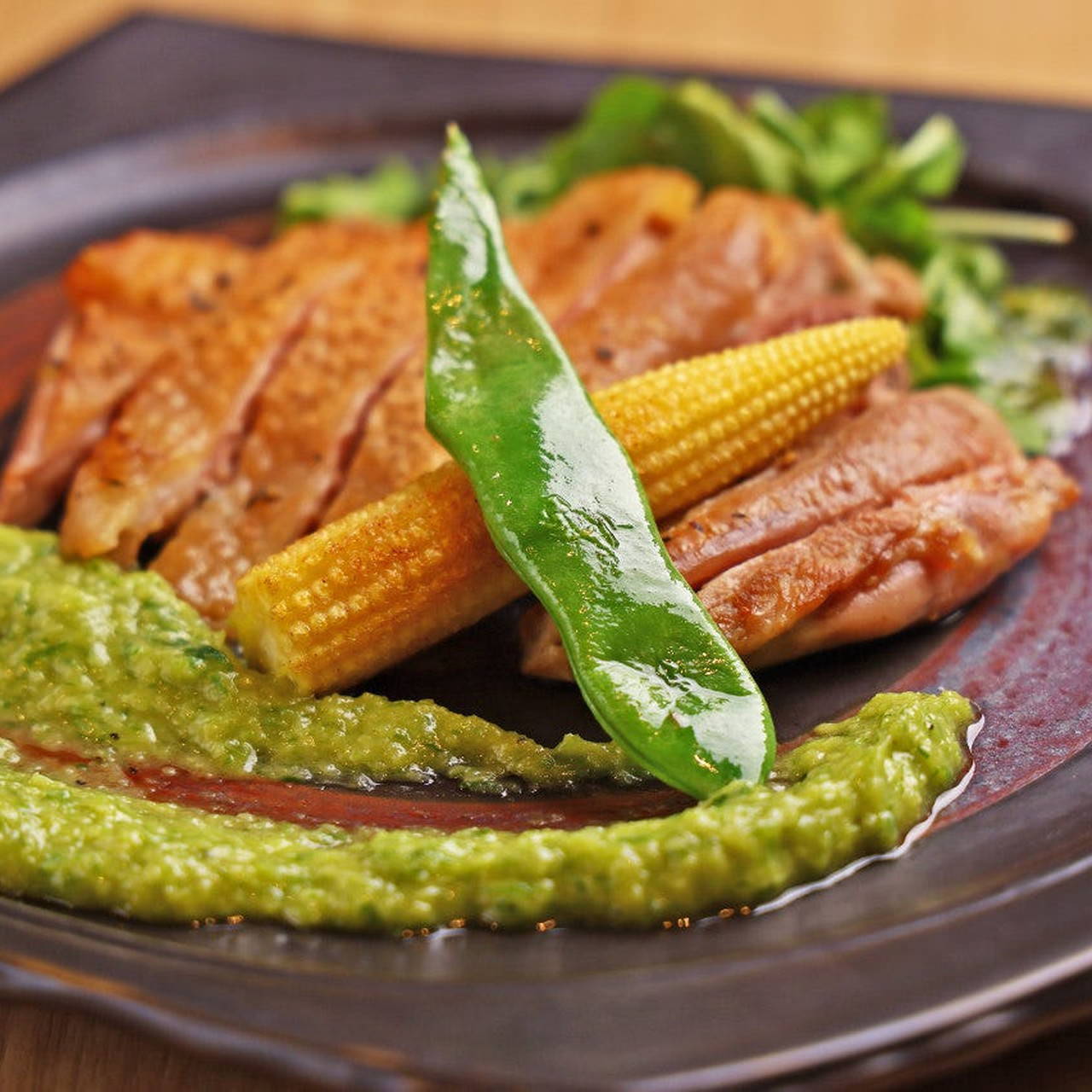 和×diner やまと小町 YAMATOKOMACHI_弾力と旨みが魅力の、大和肉鶏グリル