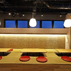 和×diner やまと小町 YAMATOKOMACHI_【掘りごたつ席：8～16名様】静寂と温もりが広がる、半個室の和空間