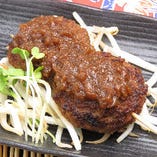 ハンバーグ串　オニオンソース