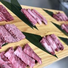 炭火ホルモン 焼肉 居酒屋「萬」