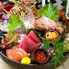 コース料理には季節を感じられる旬の素材を贅沢に使用致しました