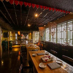 落ち着いた店内でごゆっくりお楽しみください。