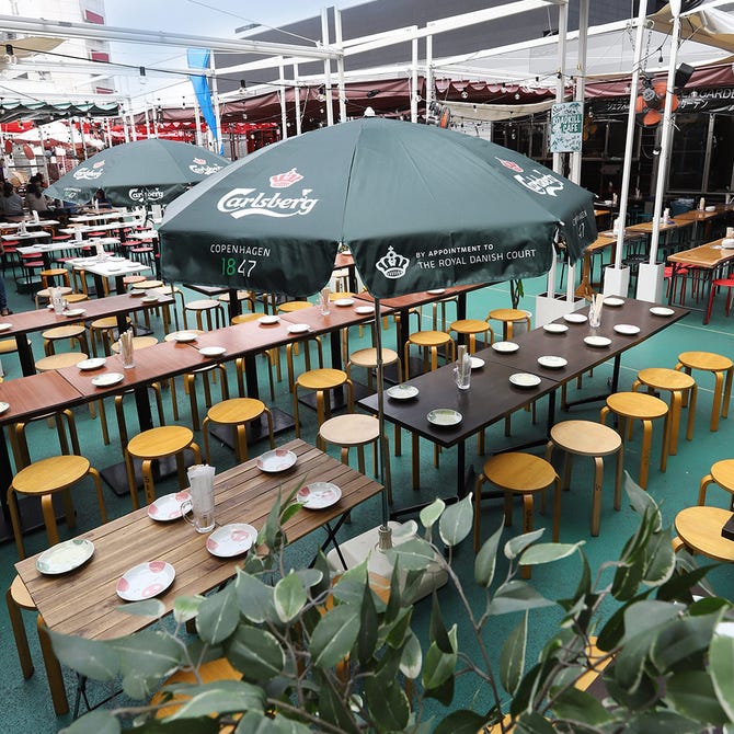 屋上ビアガーデン King q 新宿店 新宿 ビアガーデン ぐるなび