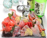 沖縄県のお魚、全国各地のお魚が入った 自慢の刺身盛合せ♪