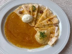 キャラメルと季節のフルーツクレープ