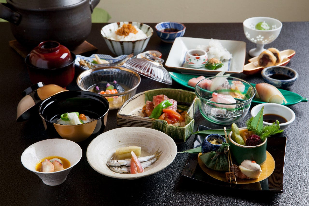 京料理 立神 人気会席 五感を楽しませる最高のおもてなし 会席8 250円 税込 こちら秘書室