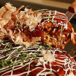 「広島焼」は中の麺にもソースが絡んで食欲をそそります
