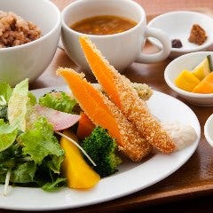 毎日限定15食　Bioベジプレート　季節の有機野菜をふんだんに！