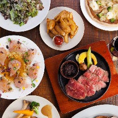 にぎやかに色々な料理を皆様でシェアで食べるのががおすすめ！