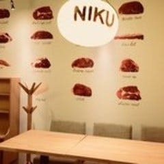 富山総曲輪 肉寿司  店内の画像