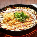 鉄板で焼くたこ焼き風！『ふわトロ焼き』
ふわトロの新食感♪