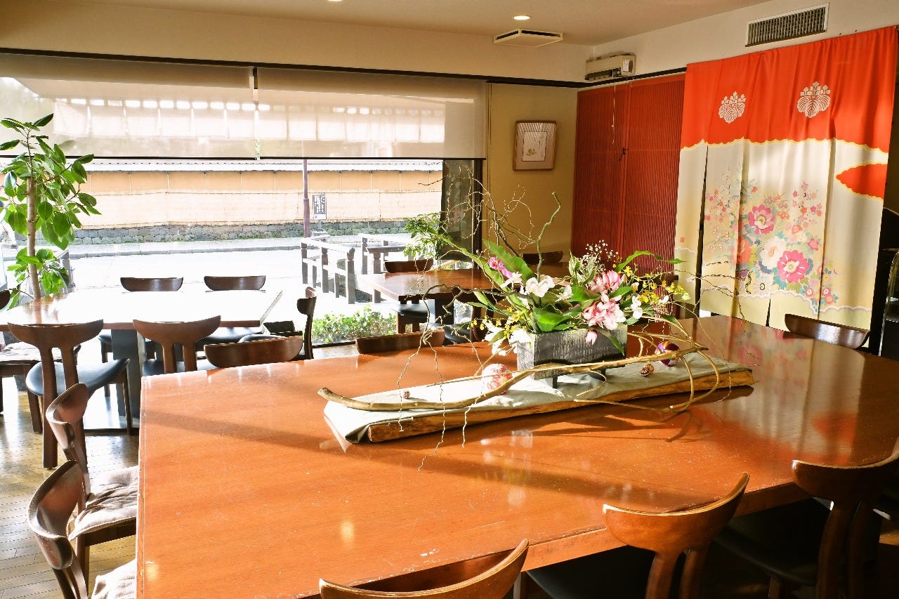 四季のテーブル 店内 ぐるなび