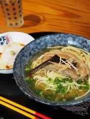 八重山そば むゆりあすびわーら