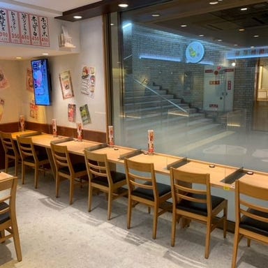 食堂 酒場 京へそ JR京都駅地下 ポルタ店 店内の画像
