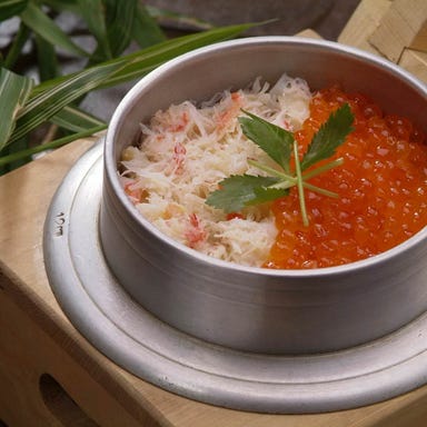 鳥ぎん 米が浜通店_【お料理のみ】お刺身3点盛り☆かにいくら釜めしと焼き鳥を堪能!釜めし 5,500円(税込)コース〈全8品〉