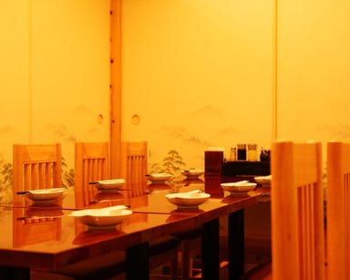 本格中華料理×オーダー式バイキング 食べ放題 龍記 東京店 店内の画像