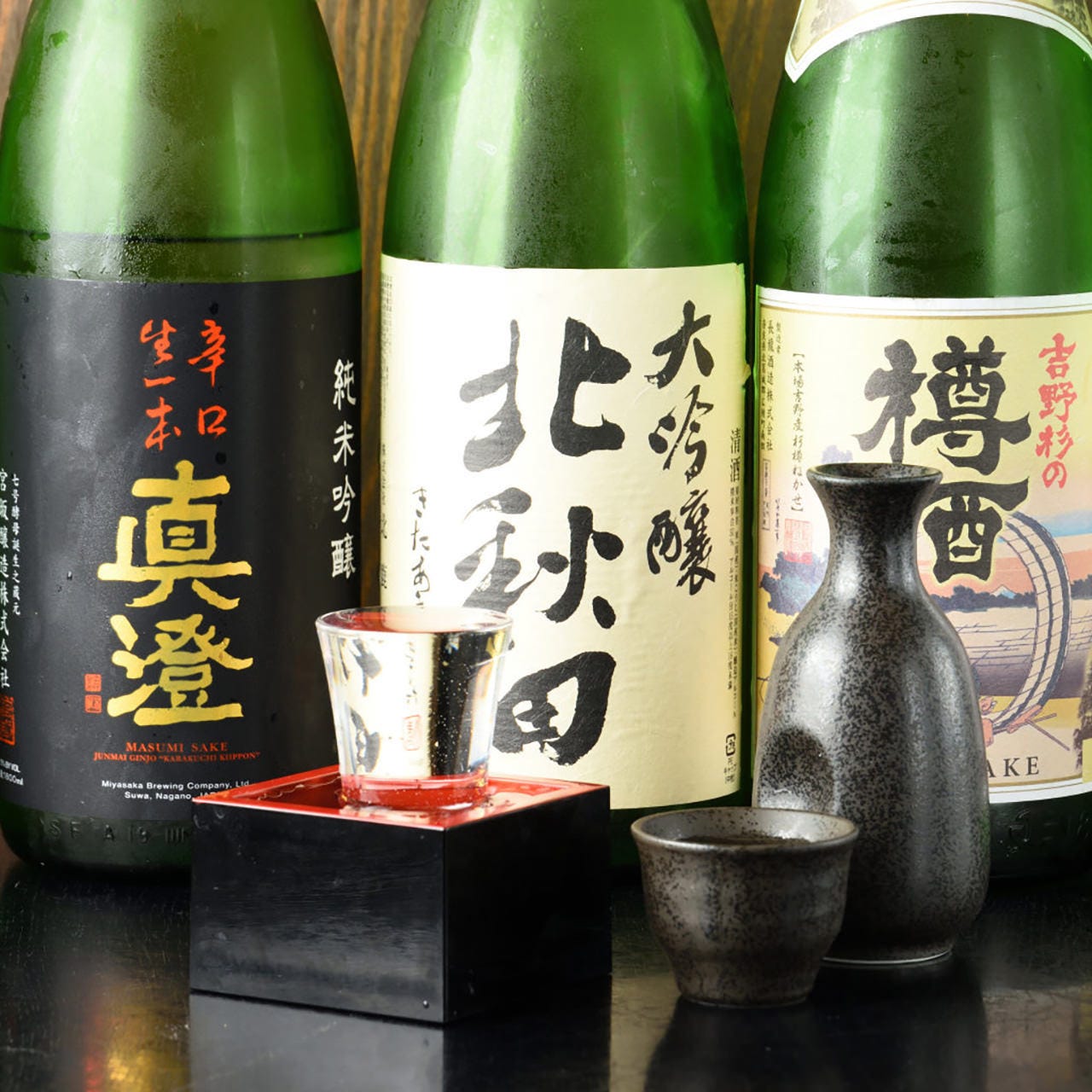季節の日本酒を多彩にご用意。ぜひお店でお確かめください
