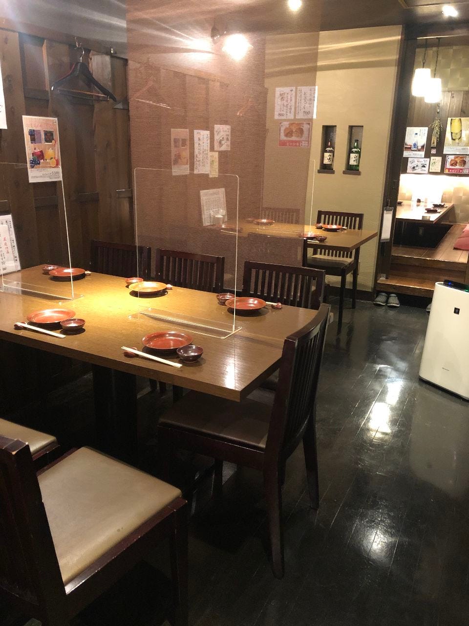 席のみ予約 仕切り板設置で安心のテーブル席 2 10名様 の詳細 漁火 日暮里 居酒屋 ぐるなび