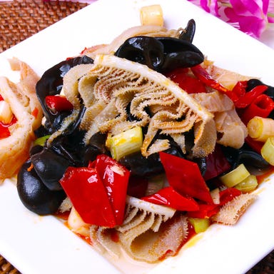 京華樓 本館_黒きくらげ入り牛センマイの漬け唐辛子炒め★★★