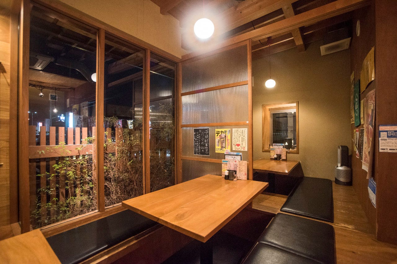 炭焼トリコ_【掘りごたつタイプ半個室】仕切りを外して最大12名様までご利用できます