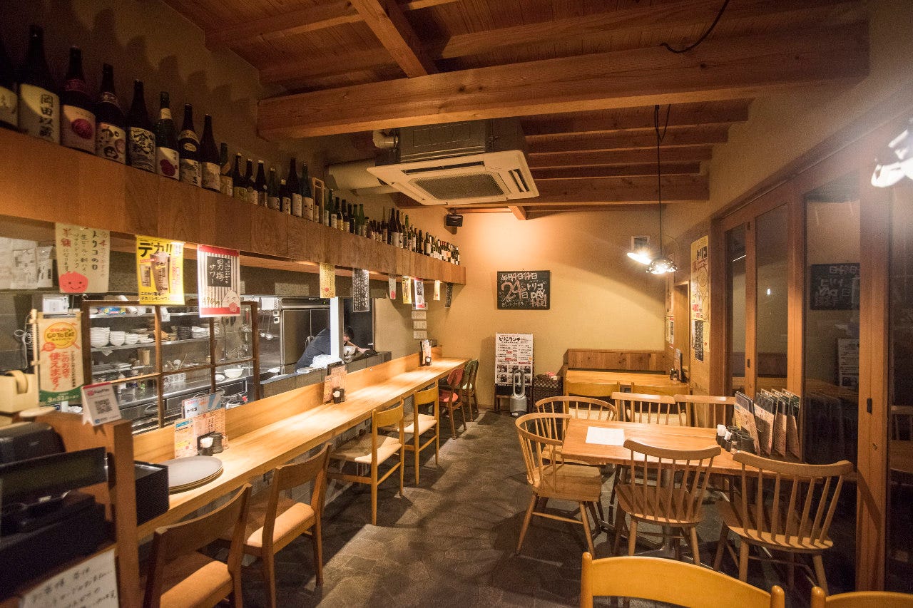 炭焼トリコ_【テーブル席（～4名様）&times;6席】ご宴会や家族とのお食事など様々なシーンに最適！