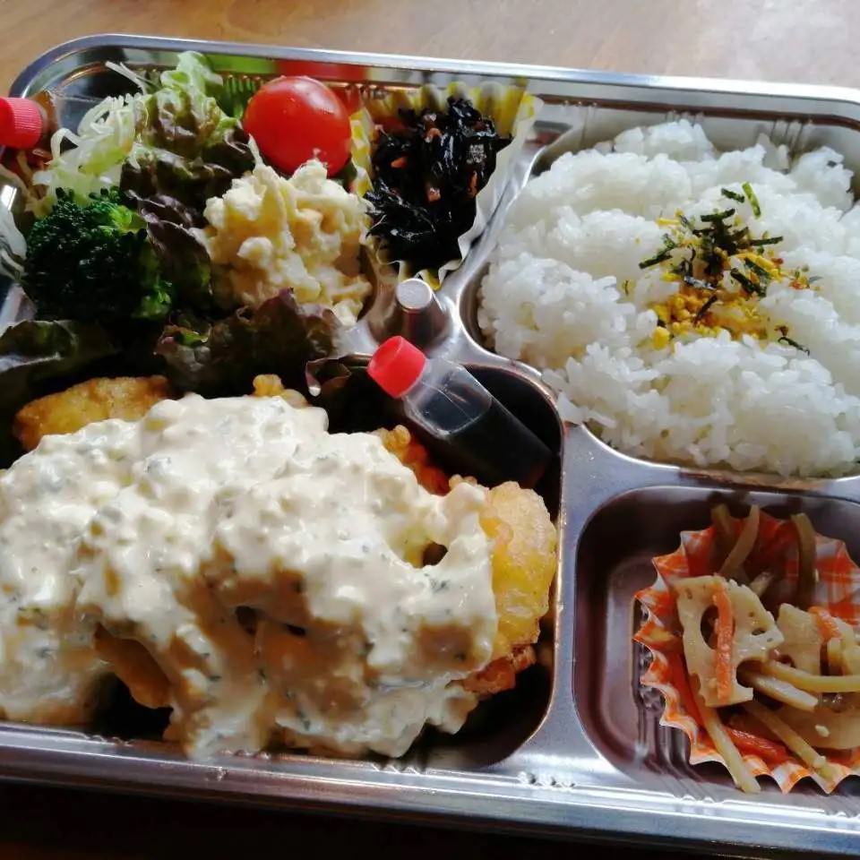 お弁当販売中!ご自宅や職場でもお店の味をお楽しみいただけます 炭焼トリコ_お弁当販売中!ご自宅や職場でもお店の味をお楽しみいただけます