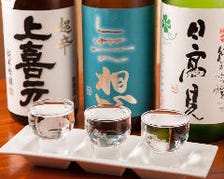 店舗名物「日本酒の三種飲みくらべ」