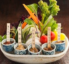 郷土の味噌　野菜桶