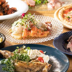 人気料理が勢ぞろい！飲み放題付きお得なコースが好評