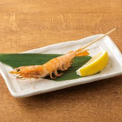 個室居酒屋 海鮮料理 さかなや道場 町屋駅店_丸ごと食べられる南九州市産「白姫えび 塩焼き」や、柔らかな肉質と甘みのある脂身が魅力の「南州ナチュラルポーク 串カツ」なども登場！フェア商品は1品注文毎に応募チケットを1枚ご提供。抽選で鹿児島の豪華特産品などが当たるお得なキャンペーンです！応募券はなくなり次第終了となりますのでお早めに御来店下さい♪