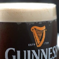 ギネスの黒生樽ビールの味は最高です。19時までは半額で飲めます