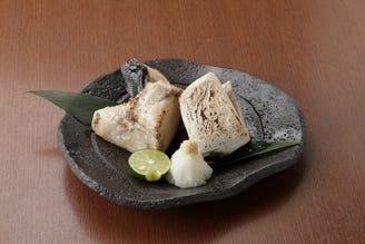 とりや小次郎 連島店 メニュー ブリのカマ焼き ぐるなび