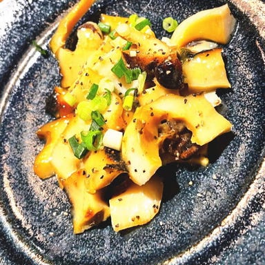 石垣鉄板居酒屋 琉美_夜光貝ガーリックバター焼き