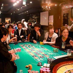 ポーカー＆カジノバー ゼウス 北新地店