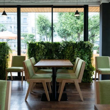 evergreen cafe restaurant EBISU  店内の画像