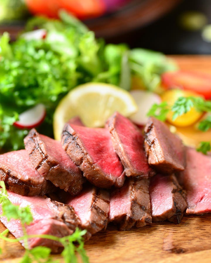 欧風個室の肉居酒屋 モイッチョ 錦伏見店 メニュー：絶品！肉料理 ぐるなび