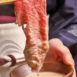 お肉は煮すぎず、薄桃色くらいがもっともおいしい状態でございます