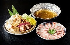 咲夜島_『鹿児島かんぱちしゃぶしゃぶ』
名古屋中央市場直送で新鮮な鹿児島かんぱちを毎朝仕入れています